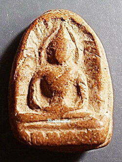 พระกรุลานดอกไม้ พิมพ์ซุ้มกอ เนื้อดิน สุโขทัย