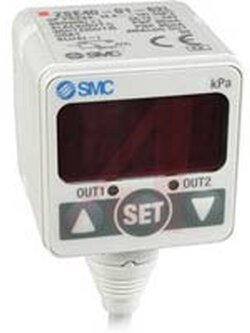 Pressure Switch ยี่ห้อ Omron รุ่น ZSE40-T1-22 (Used)