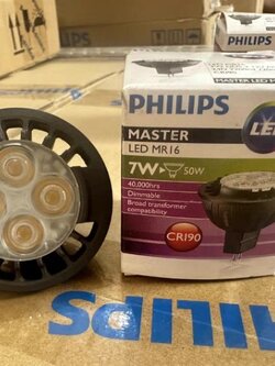 หลอดไฟ Philips MASTER LEDspot MR16 LV รุ่น 5.5W (4000K, 24D) จำนวน 1 ดวง