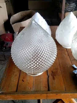 โคมแก้วทรงกรวยเจียระไนประติมากรรม10 นิ้ว บรรจุ 10 โคม/ลัง