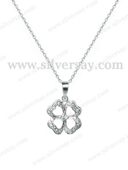 จี้ใบโคลเวอร์ Clover 4 ฉลุลาย ฝังเพชรสวิสไมโครแถว