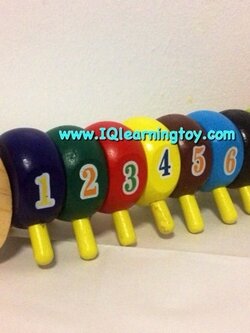 ของเล่นไม้- หนอนน้อยนับเลข 1-10 สีสันที่สวยงามของเจ้าหนอนแต่ละส่วน ได้เรียนรู้เรื่องคณิตศาสตร์ เสริมสร้างพัฒนาการด้านต่างๆ และฝึกสมาธิได้ดีค่ะ ส่งฟรี