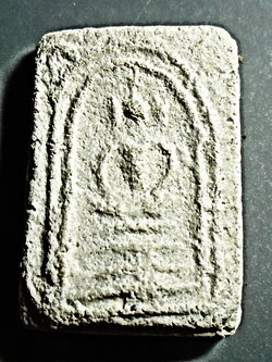 สมเด็จคะแนนซุ้มคู่ เนื้อผงมหาเสน่ห์แดนใต้ ลป.จันทร์ วัดโฉลกหลำ เกาะพงัน