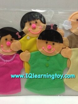 หุ่นมือ-ตุ๊กตาหุ่นมือ ครอบครัว6 หุ่นมือจากผ้าสักหลาด เพื่อประกอบการเรียนรู้เรื่องครอบครัวขยาย ได้แก่ คุณปู่ คุณย่า คุณพ่อ คุณแม่ ลูกชาย ลูกสาว ส่งฟรี