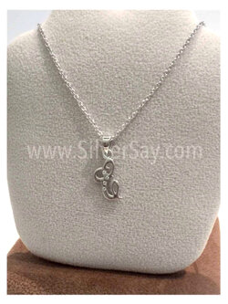 จี้อักษร E ฝังเพชรสวิส