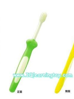 Pigeon แปรงสีฟันพีเจ้นท์ Step 3 แพ็คคู่ สำหรับเด็กอายุ 1-3 ปี ออกแบบให้เหมาะสมกับพัฒนาการของเด็กวัย 1 ขวบขึ้นไปที่เพิ่งหัดจับแปรงเอง