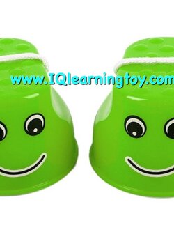 ชุดฝึกทรงตัวหน้ายิ้มขาคู่ พลาสติก (เดินกะลาพลาสติก) ชุด 1 คู่สี ส่งฟรี