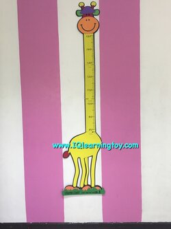 วัดส่วนสูง งานโฟมลวดลายยีราฟ 2 งานโฟมทั้งแผ่นสีสันสดใส เพื่อวัดระดับความสูงของเด็ก บันทึกการเจริญเติบโต วัดได้ตั้งแต่ 30 cm. - 150 cm. ส่งฟรี