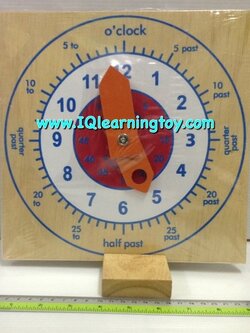 ของเล่นไม้ - นาฬิกาตั้งโต๊ะ สอนเรื่องเวลา เป็นภาษาอังกฤษแบบละเอียด พร้อมแป้นขาตั้งนาฬิกา ส่งฟรี
