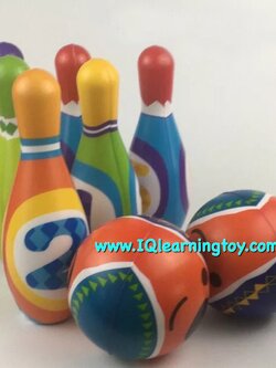 โบว์ลิ่งยางนุ่มนิ่มพร้อมบอลยางนุ่มนิ่ม เขย่ามีเสียงกุ๋งกิ๋ง พัฒนากล้ามเนื้อมัดใหญ่ มัดเล็ก ฝึกสมาธิได้ดีค่ะ ส่งฟรี