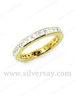 แหวนเพชรสวิสสี่เหลี่ยมพริ้นเซสคัท 2x2 มม./ฝังรางล็อครอบวง/สีทองคำ22k