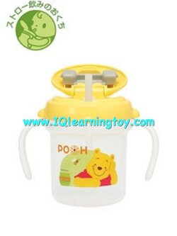 ถ้วยหัดดื่ม คอมบิ หมีพูห์ Step 3 พร้อมหลอดดูด Combi teteo Mug straw Pooh ราคา 650 บาท จัดส่งฟรี