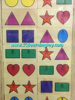 โดมิโนภาพสีต่างๆ เพื่อให้เด็กได้เรียนรู้ จดจำ และรู้จักสีต่างๆ ได้เรียงลำดับความคิด ฝึกกล้ามเนื้อมือ ให้สัมพันธ์กับสายตา ฝึกสมาธิด้วยค่ะ ส่งฟรี