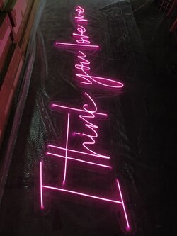 ไฟนีออน เฟค