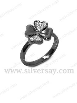 แหวนใบโคลเวอร์ Clover 4 ฝังเพชรสวิส/สลับเกลี้ยง/ทองสีดำแบล็คโกลด์