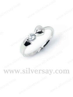 แหวนหัวใจล็อคเพชรสวิส