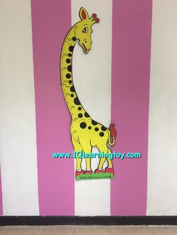 วัดส่วนสูง งานโฟมลวดลายยีราฟ 1 งานโฟมทั้งแผ่นสีสันสดใส เพื่อวัดระดับความสูงของเด็ก บันทึกการเจริญเติบโต วัดได้ตั้งแต่ 40 cm. - 150 cm. ส่งฟรี