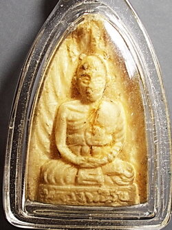 รูปเหมือนเกจิ เนื้อผงเก่าในเลี่ยมเดิม