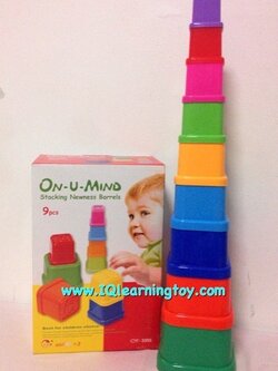 On-U-Mind 9 Cup ถ้วยเรียงลำดับ 9 สี มีขนาดเล็กไปจนถึงใหญ่ 9 ขนาด 9 สี มีตัวเลข 0-7 ที่ก้นถ้วย ฝึกการเรียนรู้ให้เด็กเล็ก (1+) จัดส่งฟรีค่ะ