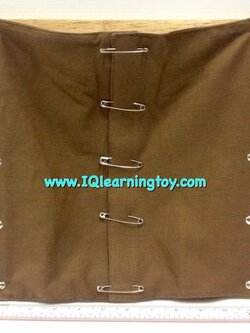 ชุดฝึกสอนแต่งตัวแบบที่ 12 ติดเข็มกลัด Brooch ฝึกการวางพื้นฐานให้เด็กๆได้เข้าใจและสามารถช่วยตัวเองได้ จัดส่งฟรี