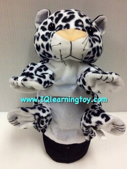 หุ่นมือตุ๊กตาสัตว์สอนคำศัพท์ Tiger-เสือ ด้านหลังของหุ่นมือจะมีการสกรีนคำศัพท์ภาษาไทย-อังกฤษตามชื่อสัตว์แต่ละชนิด ใช้เล่าเรื่องให้เกิดจินตนาการ ส่งฟรี