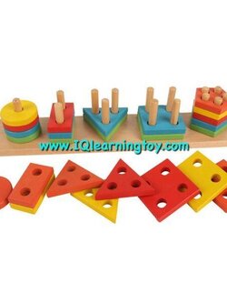 ของเล่นไม้- บล็อคไม้สวมหลัก รูปทรงเรขาคณิตพื้นฐาน 5 หลัก เรียนรู้เรื่องขนาด รูปทรง สี ฝึกสายตาให้สัมพันธ์กับมือ ฝึกสมาธิได้ดีค่ะ 2+ ส่งฟรีค่ะ