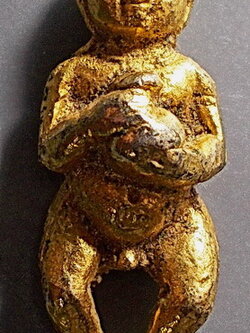 กุมารทองเทพ หลวงพ่อกวย ชุตินฺธโร วัดโฆสิตาราม จ.ชัยนาท รุ่นฝังลูกนิมิต ปี 2521