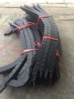 Cable Chain รางกระดูกงู ร้อยสายไฟ igus