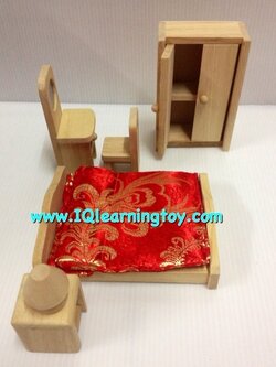 ของเล่นไม้ ชุดห้องนอน มี เตียงนอน หมอน ผ้าห่ม ตู้เสื้อผ้า และ โต๊ะเครื่องแป้ง พร้อมเก้าอี้ โต๊ะหัวเตียงพร้อมโคมไฟ เพื่อการเล่นบทบาทสมมติ ส่งฟรี