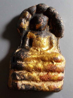 พระกรุนาคปรก เนื้อดินมีรักทองเดิม ไม่ทราบที่