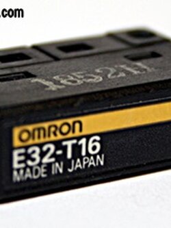 E32-T16 Omron Photoelectric Sensor NEW