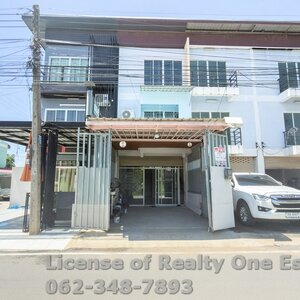 ขายอาคารพาณิชย์ 3 ชั้น ซ.หลวงพ่อขาว คลองสวนพลู ใกล้เซ็นทรัล อยุธยา