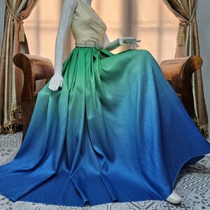 ผ้า Ombre คืออะไร? เปิดโลกแฟชั่นด้วยเทคนิคการย้อมสีสุดสร้างสรรค์