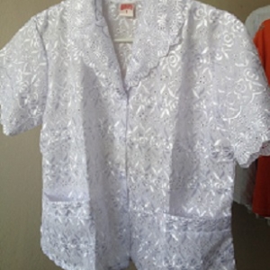 เสื้อลูกไม้