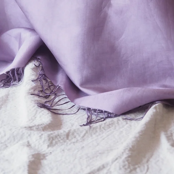 ผ้าคลุมไหล่ผ้าไหม ผืนใหญ่ มีชายครุย ขนาด 100x200ซม. สีม่วง รหัส ZYH-CT-102678