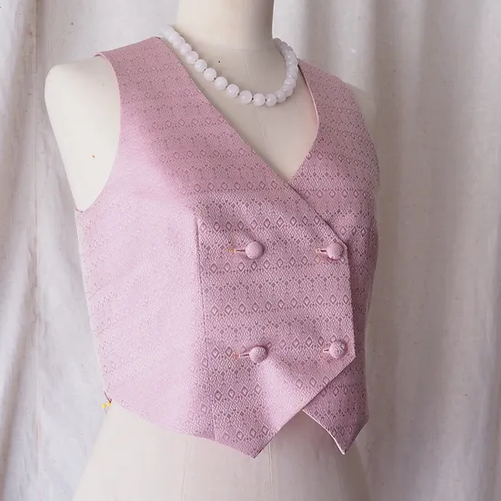 เสื้อเวสท์ ผ้าไหมมัดหมี่แขนกุด เฉดสีชมพูนม รหัส TOP-CT-102837