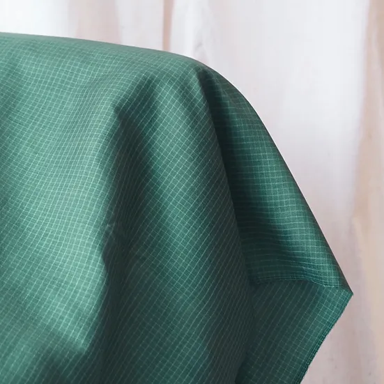 ผ้าคลุมไหล่ผ้าไหม ผืนใหญ่ มีชายครุย ขนาด 100x180ซม. สีเขียว รหัส ZYH-CT-102597