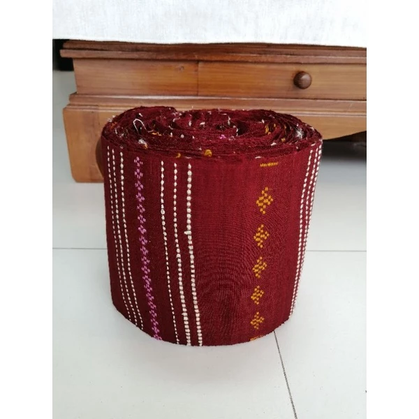 หัวซิ่นไหมแท้ จก ขิด ด้วยไหม สีแดง รหัส WN-119-042268164