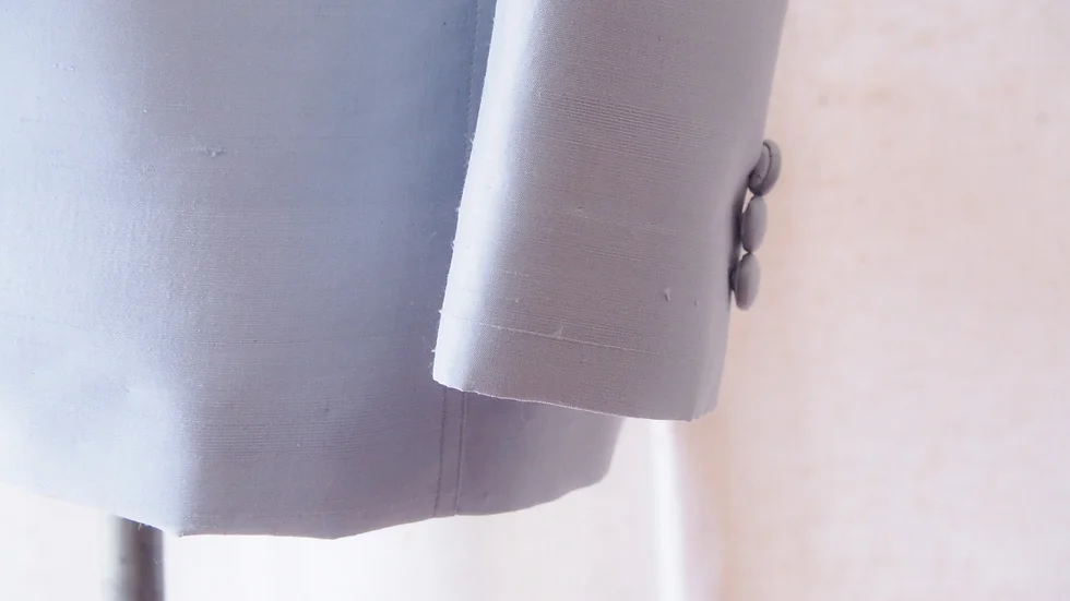 เสื้อสูทซาฟารี สูทคอจีน ทรงพระราชทาน ไหมแท้ สีฟ้าอ่อน รหัส DM-CT0301663