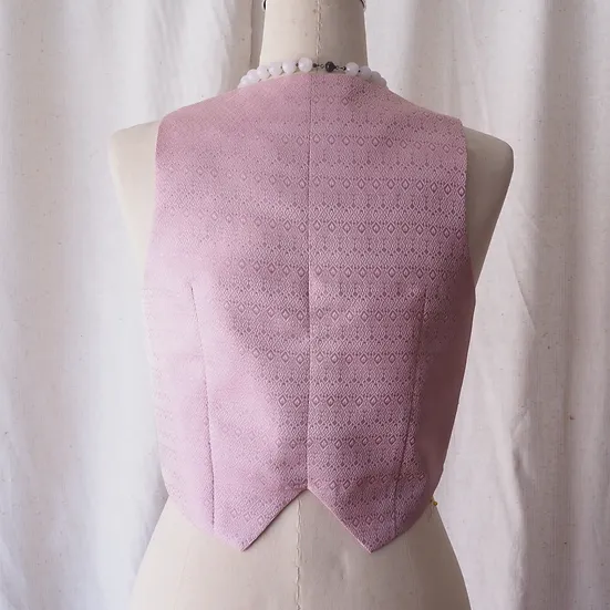 เสื้อเวสท์ ผ้าไหมมัดหมี่แขนกุด เฉดสีชมพูนม รหัส TOP-CT-102837