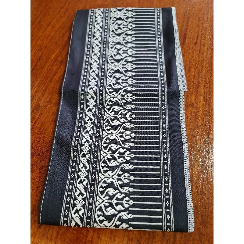 ตีนต่วยไหมแท้ทอมือ ทอยกไหมสีขาว ขนาด 7.5นิ้วx2เมตร สีดำ รหัส WN-119-05076824