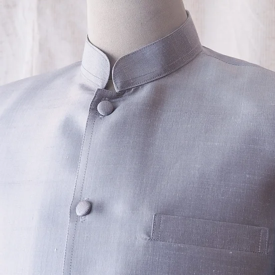 เสื้อสูทซาฟารี สูทคอจีน ทรงพระราชทาน ไหมแท้ สีเทาเงิน รหัส DM-CT0301666