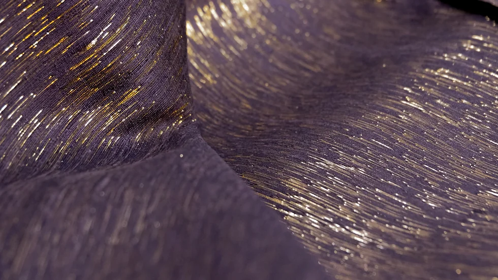 ผ้าไหมสีพื้น ทอสอดดิ้น ไหมแท้ สีน้ำตาลเกือบดำ ขายตามความยาวหลา รหัส A12-CT-100636