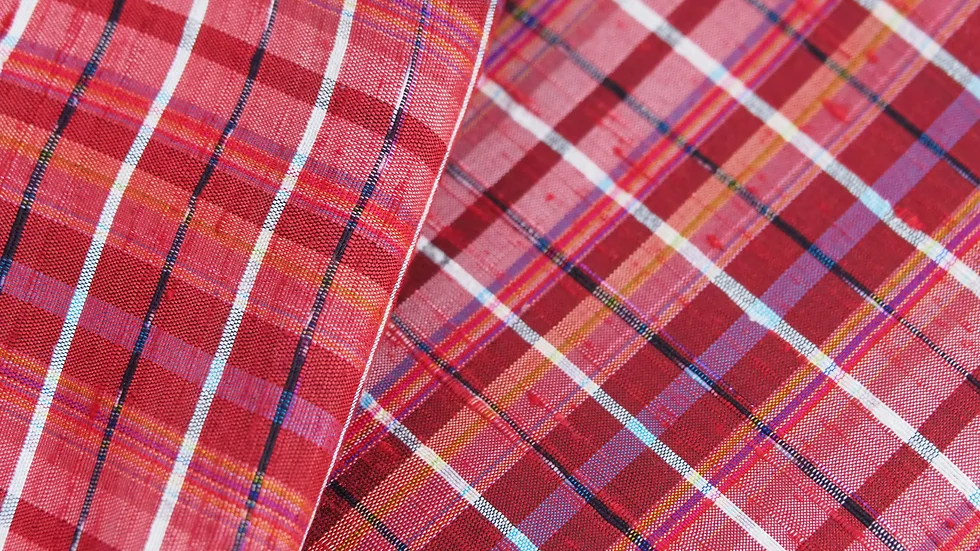 ผ้าไหม ลายสก็อต ไหมแท้ เนื้อหยาบนุ่ม สีคละสี ขายตามความยาวหลา รหัส A9-CT-100244