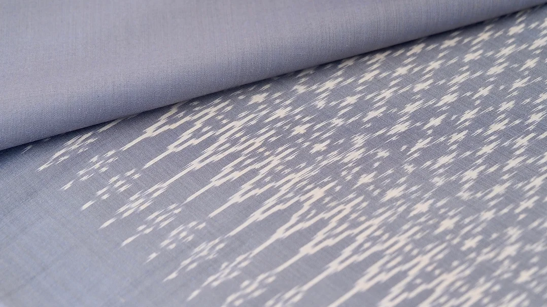 (ผ้าชุด) ผ้าไหมมัดหมี่ไหมแท้ (ผ้าลาย2หลา+สีพื้น2หลา) พื้นสีเทา รหัส M2B-CT-102659