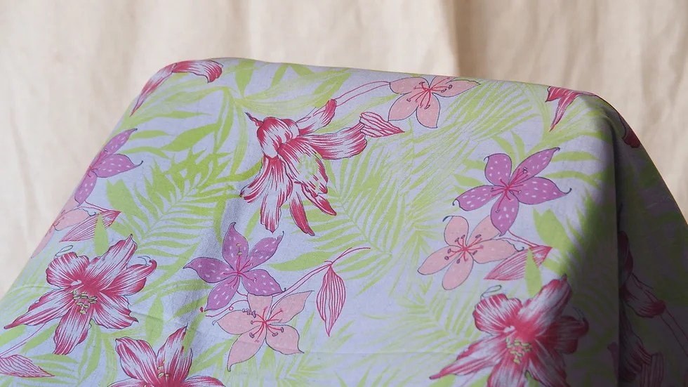 ผ้าไหมพิมพ์ลาย เนื้อเรียบ ขนาด 1x3เมตร ลายดอกไม้ สีฟ้าเทา รหัส A4-CT-103077