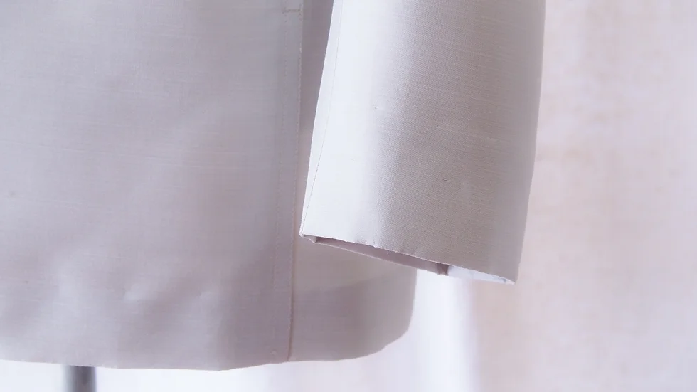 เสื้อสูทซาฟารี สูทคอจีน ทรงพระราชทาน ไหมแท้ สีเทาอ่อน รหัส DM-CT0301662